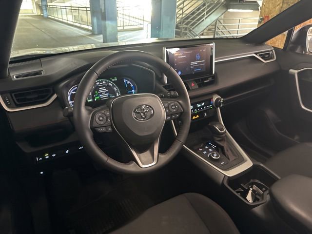 Used 2024 Toyota RAV4 SE w/ Weather & Moonroof Package image 6