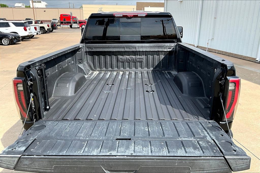 Used 2025 GMC Sierra 2500 AT4X image 37