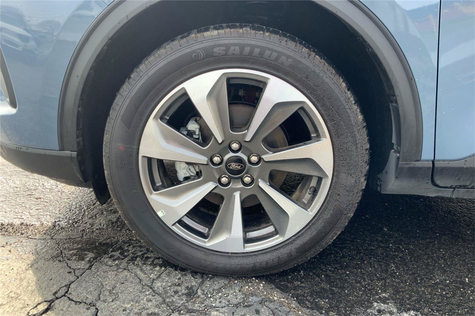 Used 2025 Ford Escape Platinum AWD/4WD image 30
