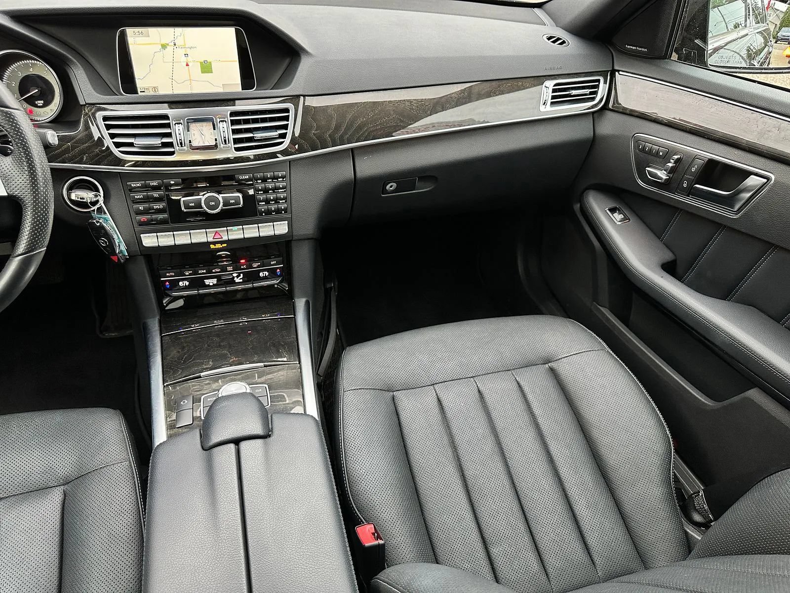 Used 2014 Mercedes-Benz E 550 4MATIC Sedan image 13