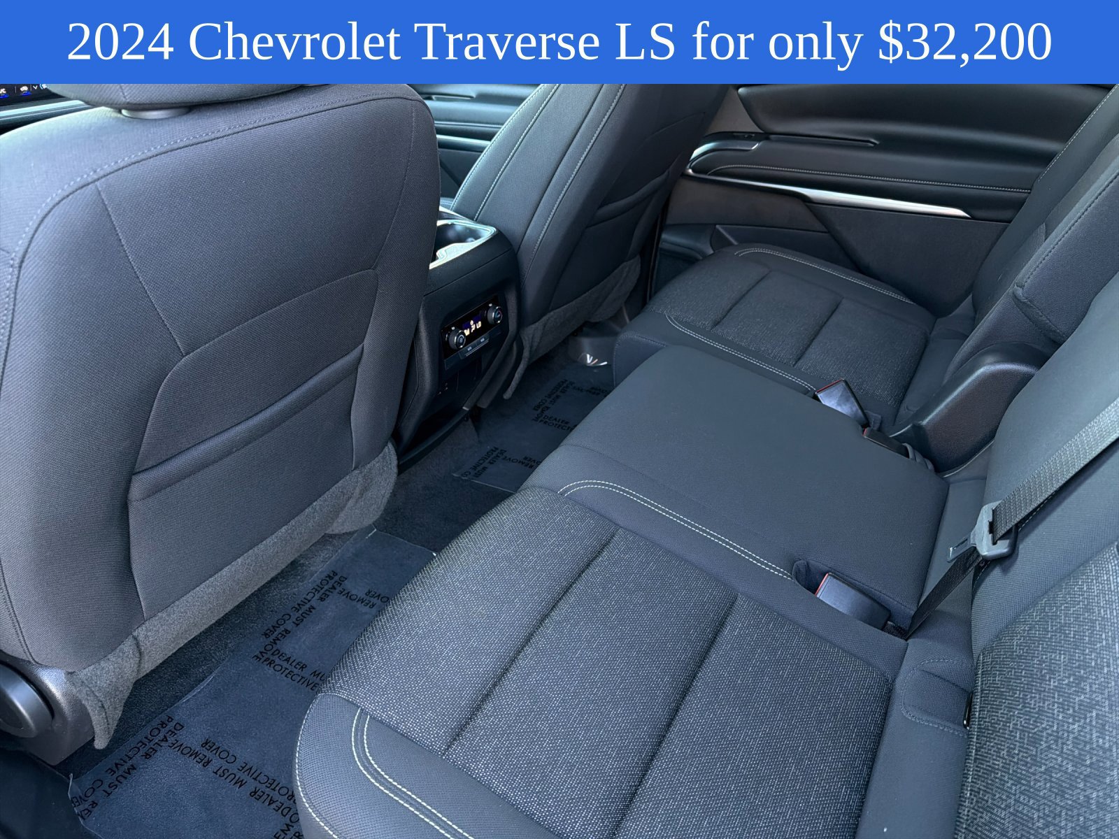 Used 2024 Chevrolet Traverse LS FWD image 12