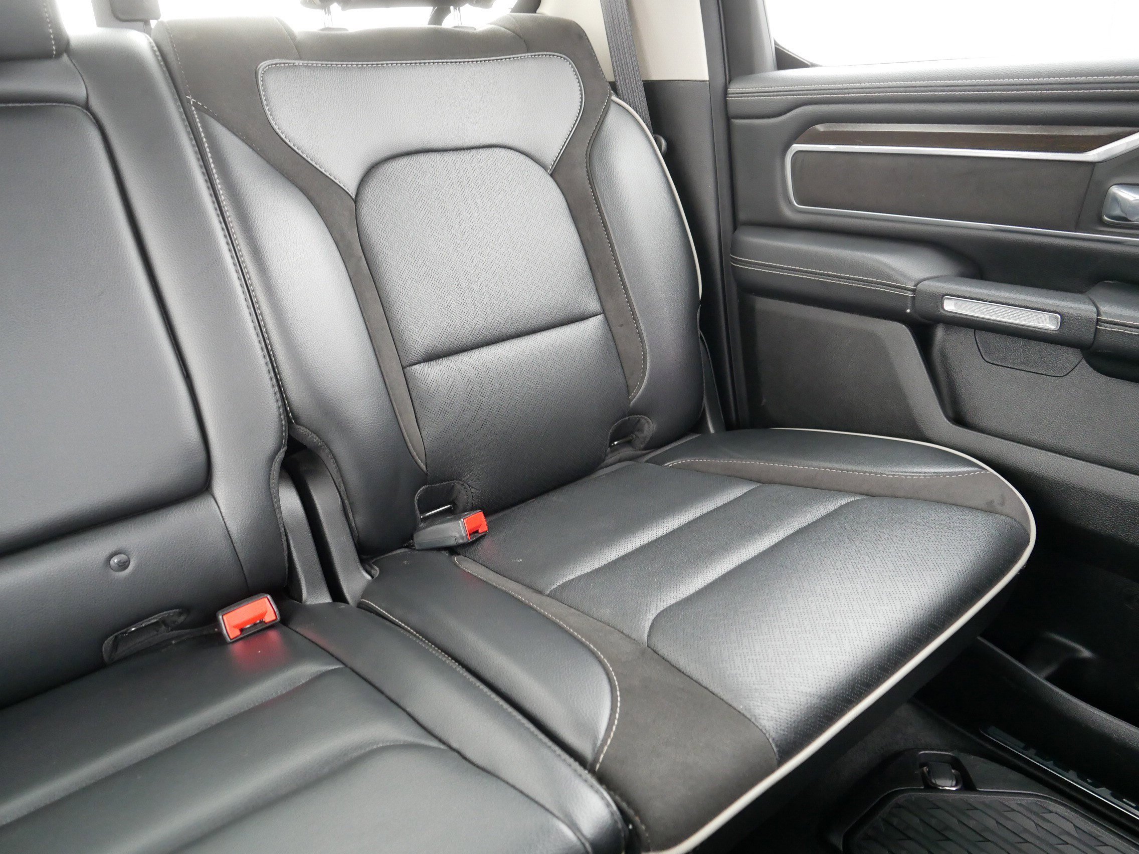 Used 2022 RAM 1500 Laramie image 14