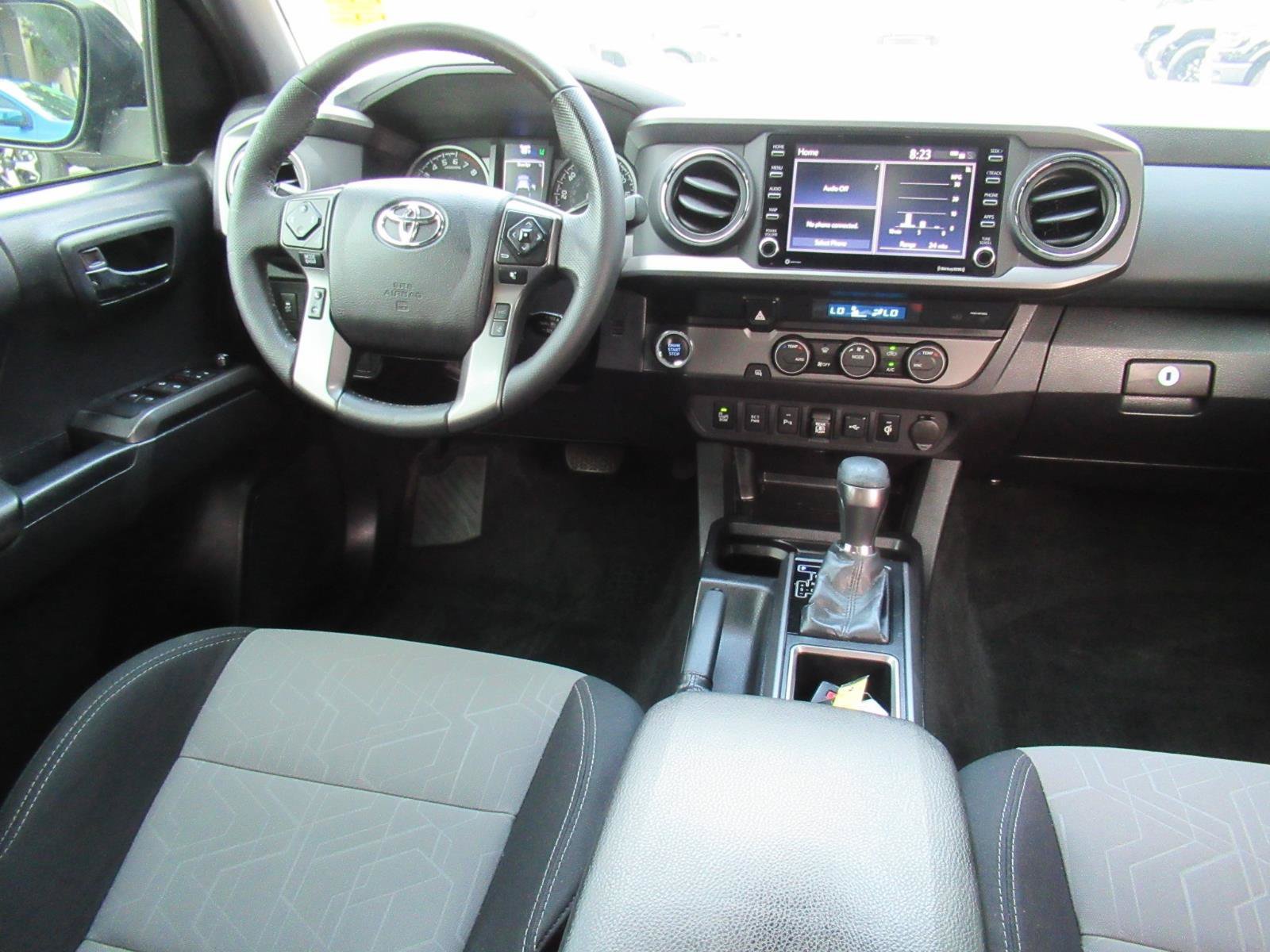 Used 2022 Toyota Tacoma TRD Sport w/ Technology Package RWD image 12