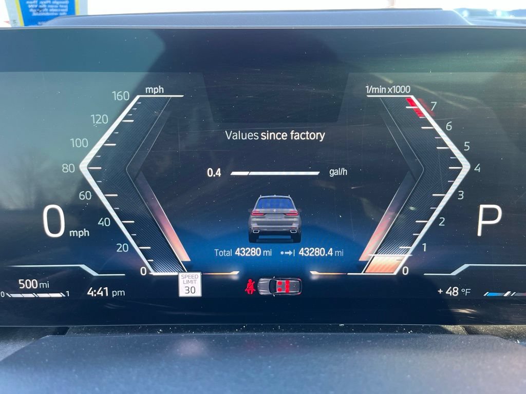 Used 2023 BMW X7 xDrive40i w/ Parking Assistance Package AWD/4WD image 5