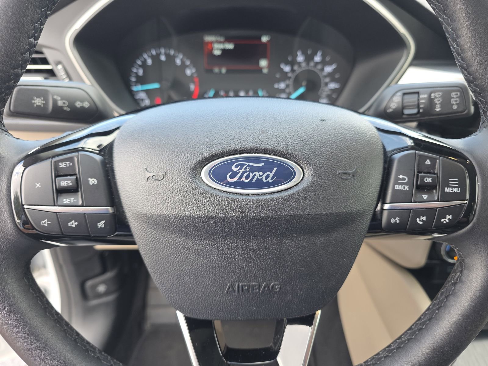 Used 2022 Ford Escape SEL image 28