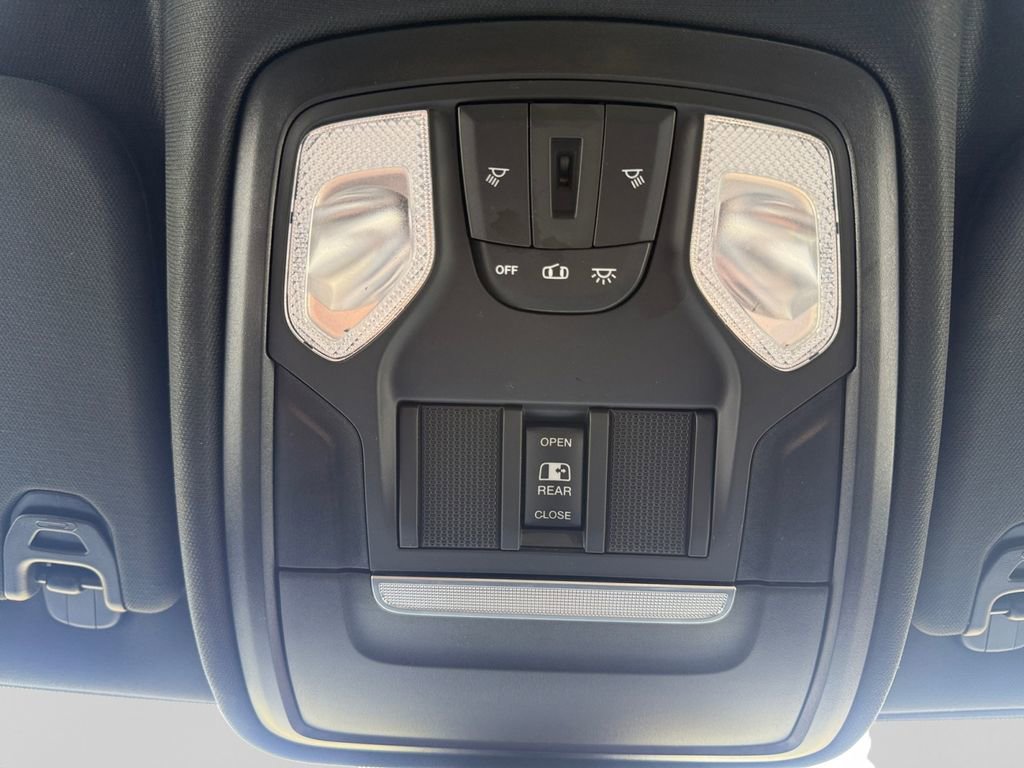 Used 2022 RAM 1500 Big Horn AWD/4WD image 30