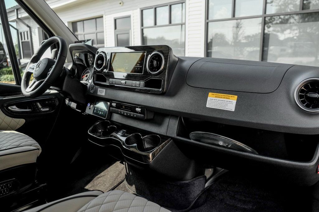 New 2024 Mercedes-Benz Sprinter 3500 image 28