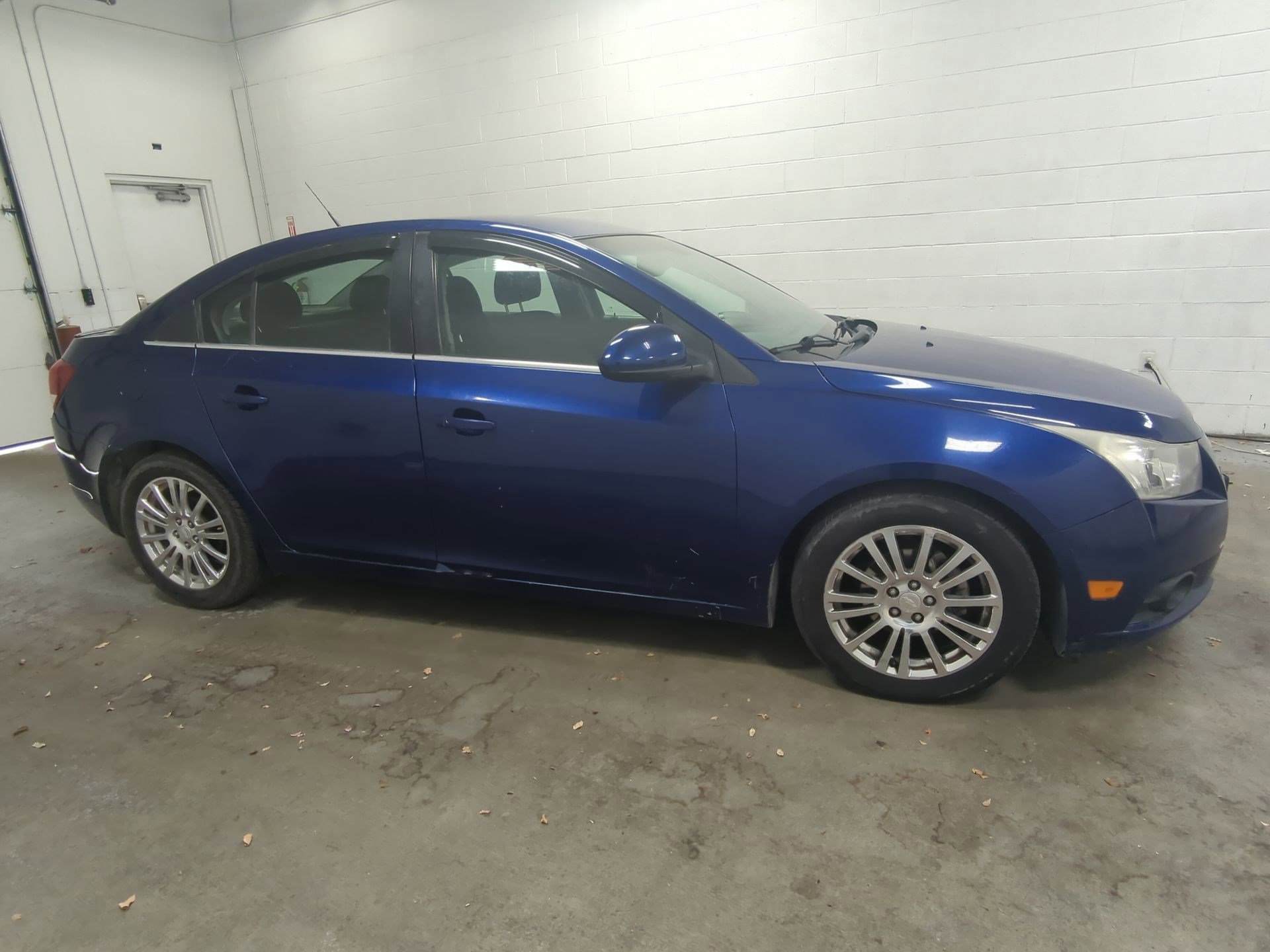 Used 2013 Chevrolet Cruze Eco image 2