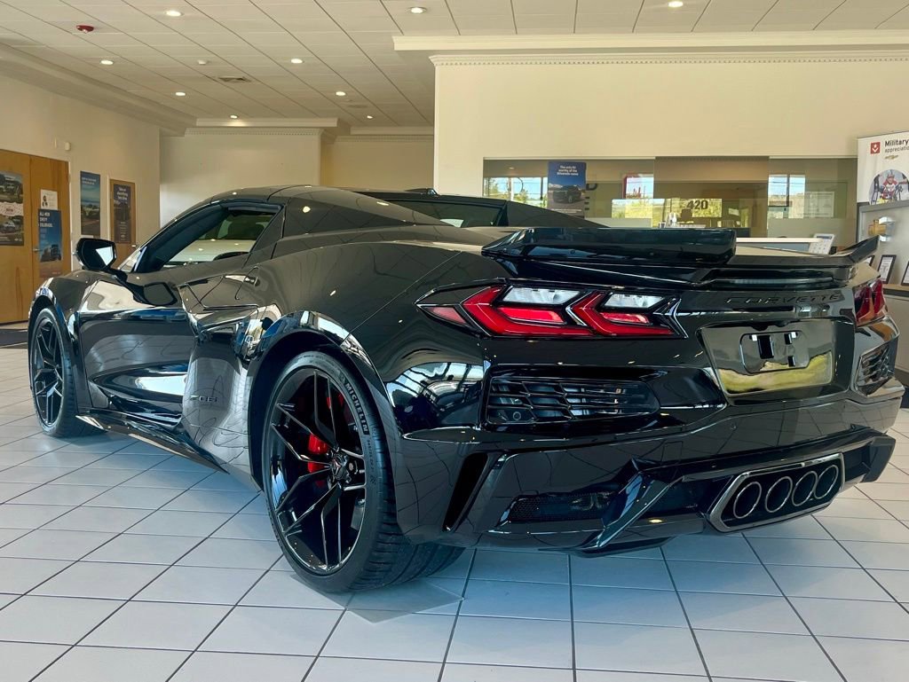 New 2026 Chevrolet Corvette Z06 w/ Stealth Interior Trim Package RWD image 3