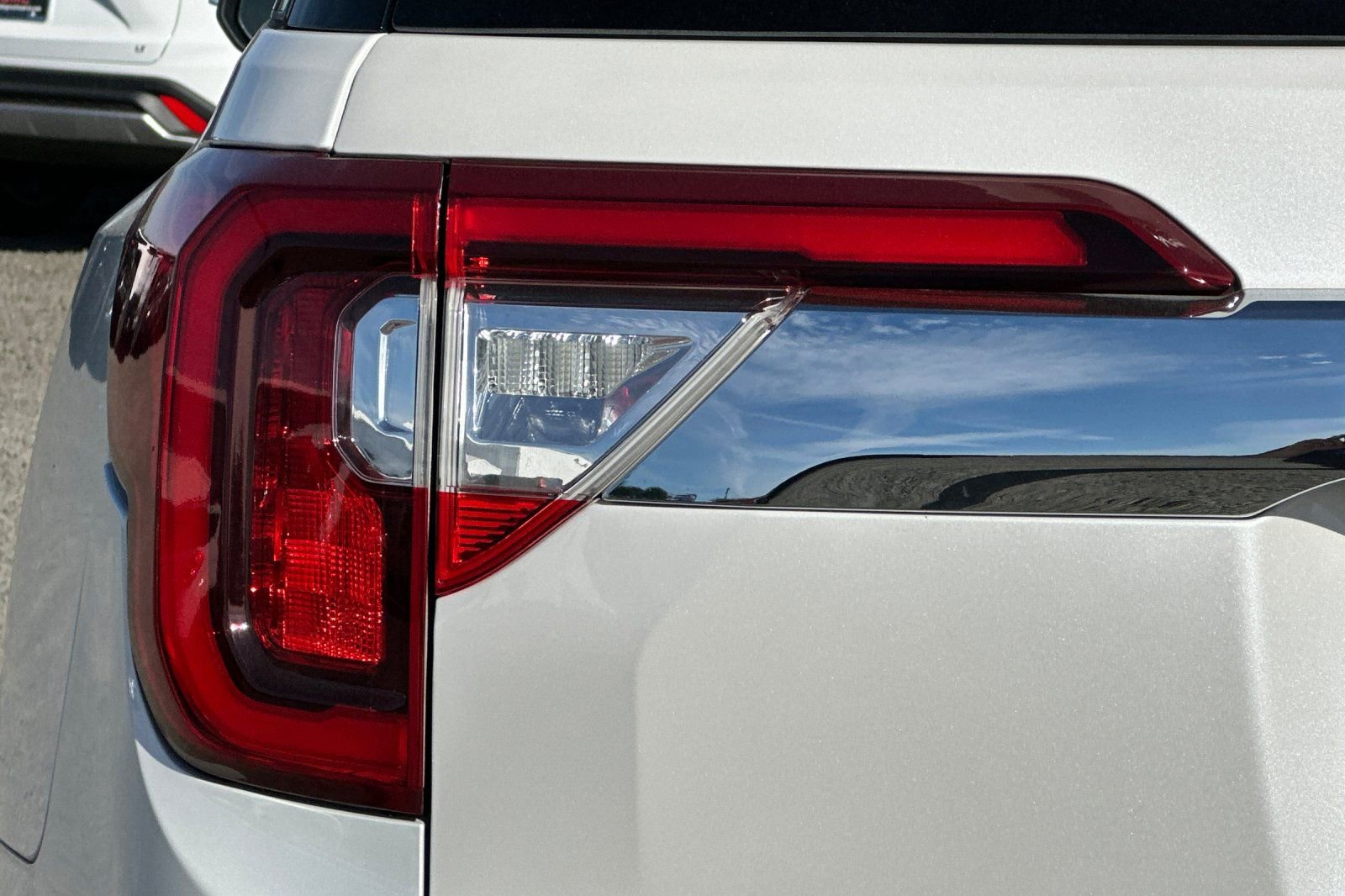 Used 2021 GMC Acadia Denali w/ Denali Ultimate Package AWD/4WD image 48