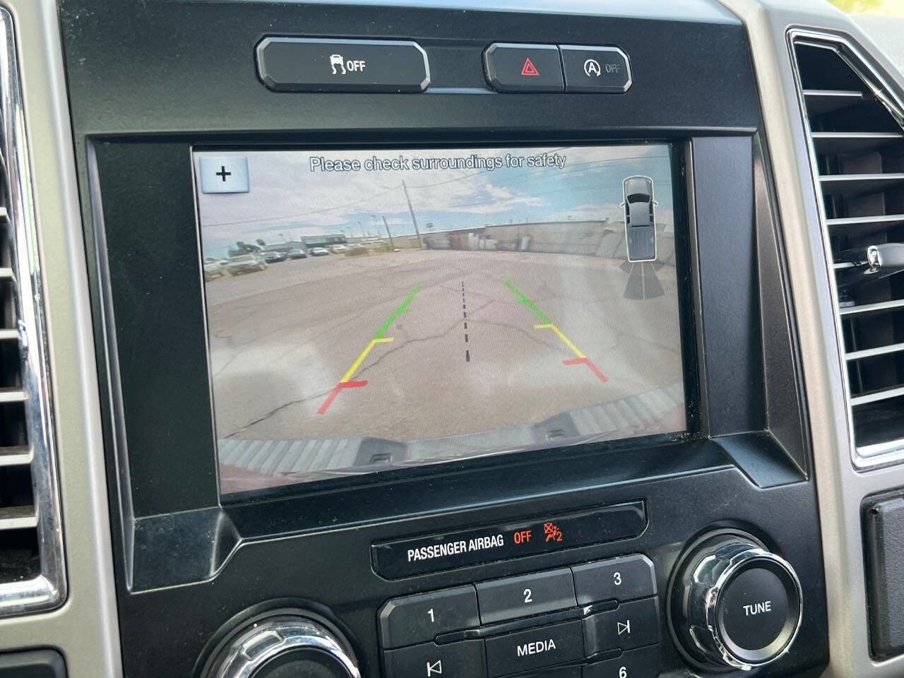 Used 2016 Ford F150 Lariat w/ Equipment Group 501A Mid AWD/4WD image 32