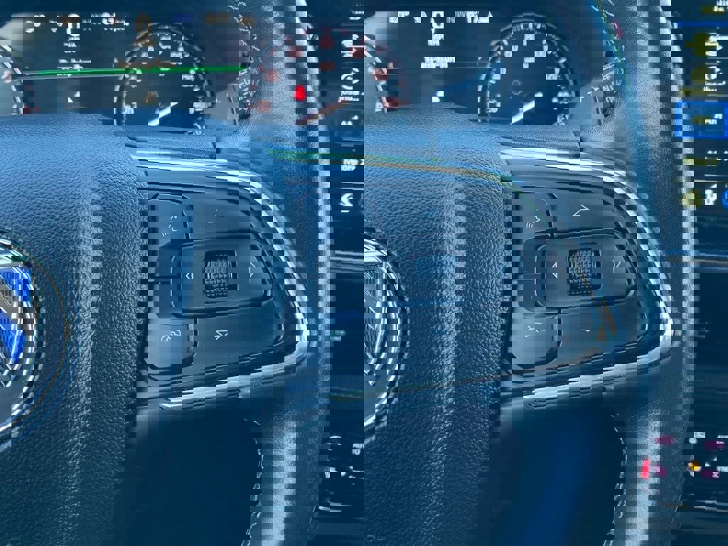 Used 2023 Buick Envision Essence image 15