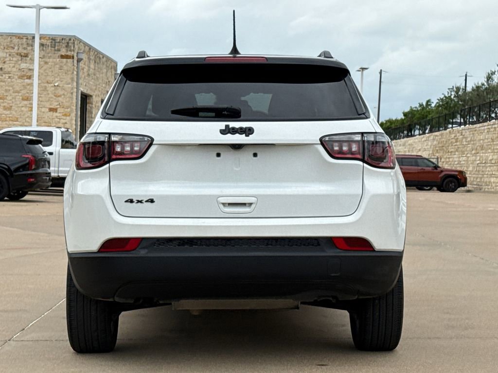 Used 2024 Jeep Compass Latitude w/ Altitude Special Edition image 6