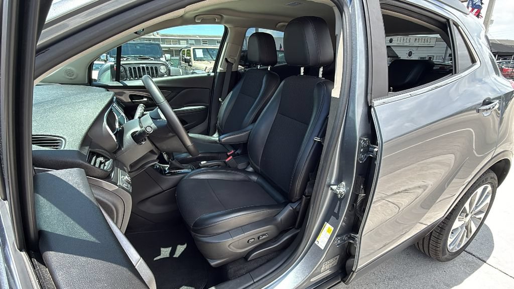 Used 2019 Buick Encore Preferred w/ Safety Package FWD image 21