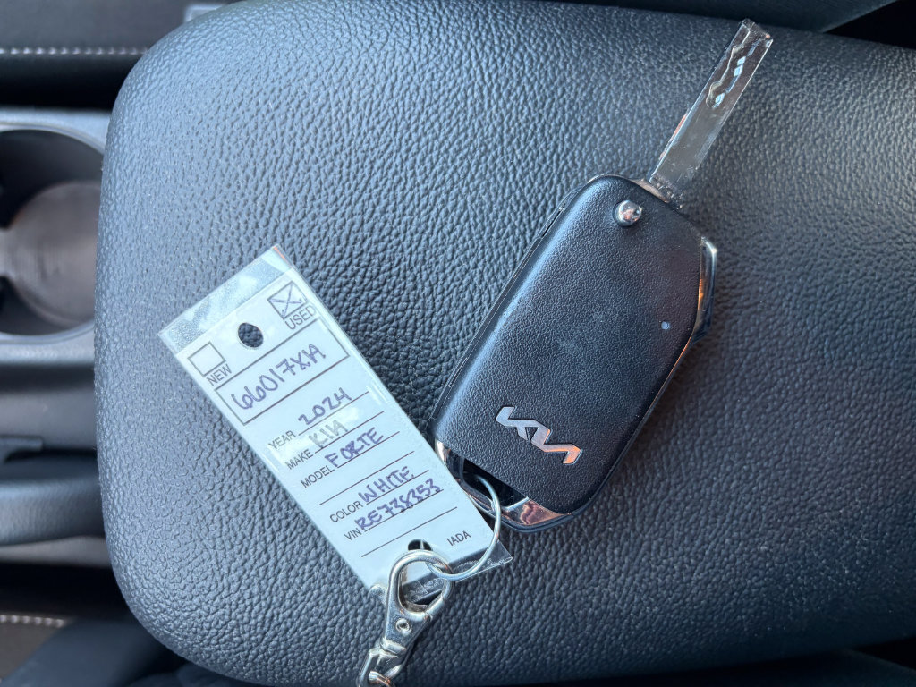 Used 2024 Kia Forte LXS w/ LXS Technology Package FWD image 31