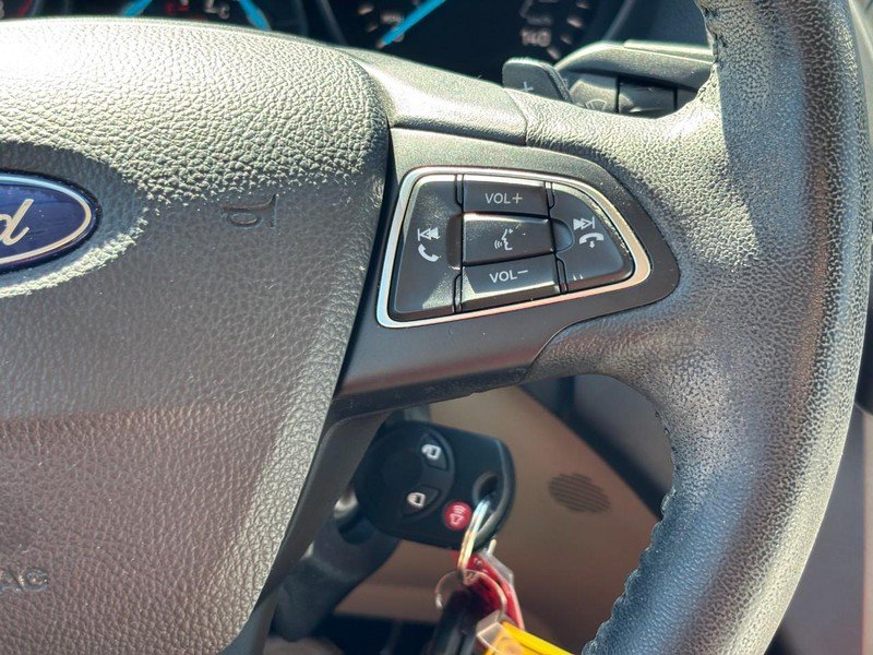 Used 2017 Ford Escape SE w/ SE Leather Comfort Package FWD image 20