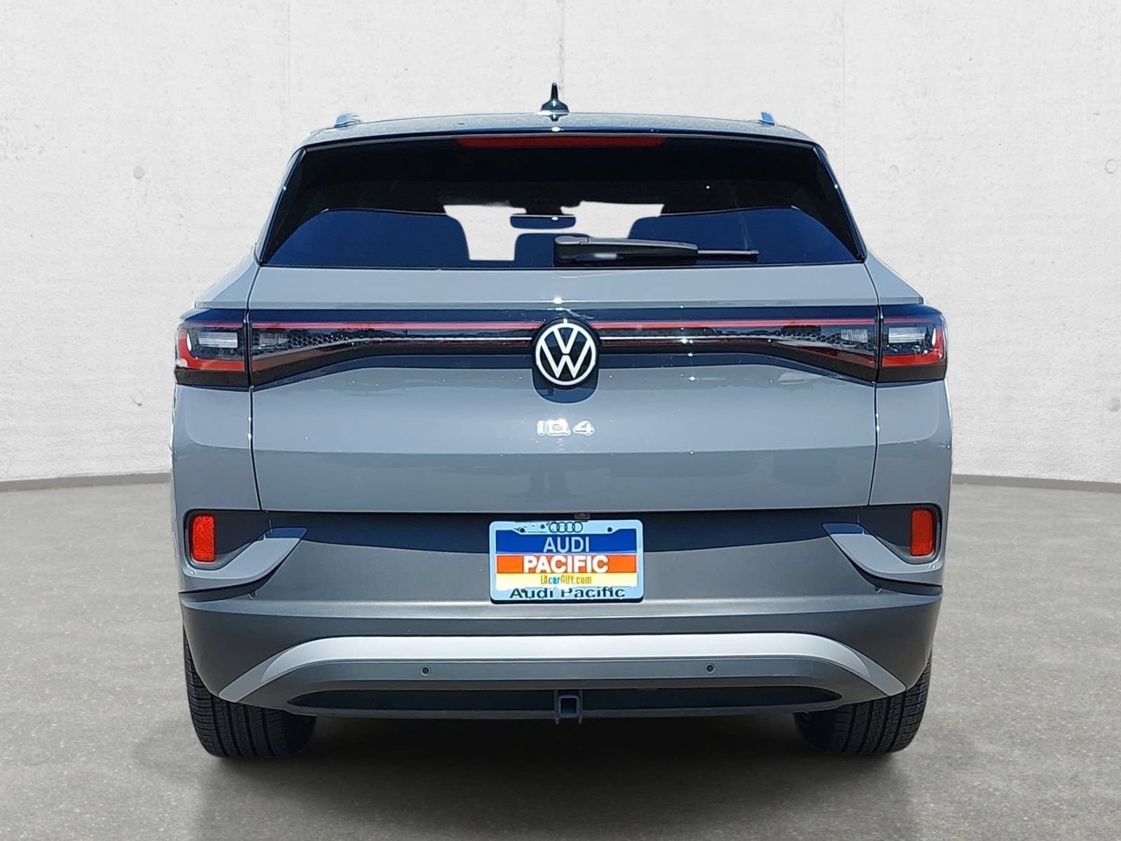 Used 2023 Volkswagen ID.4 Pro S Plus AWD/4WD image 6