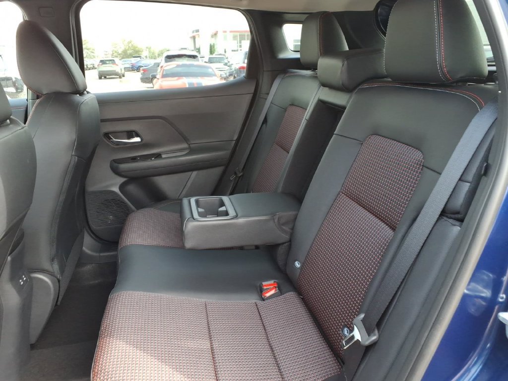 New 2027 Nissan Kicks SR w/ Cold Weather Package FWD image 35