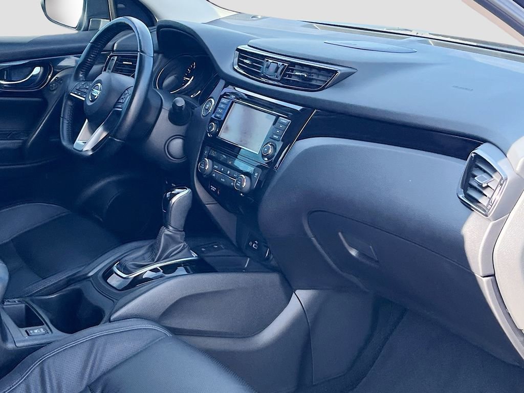 Used 2021 Nissan Rogue Sport SL w/ Premium Package FWD image 30