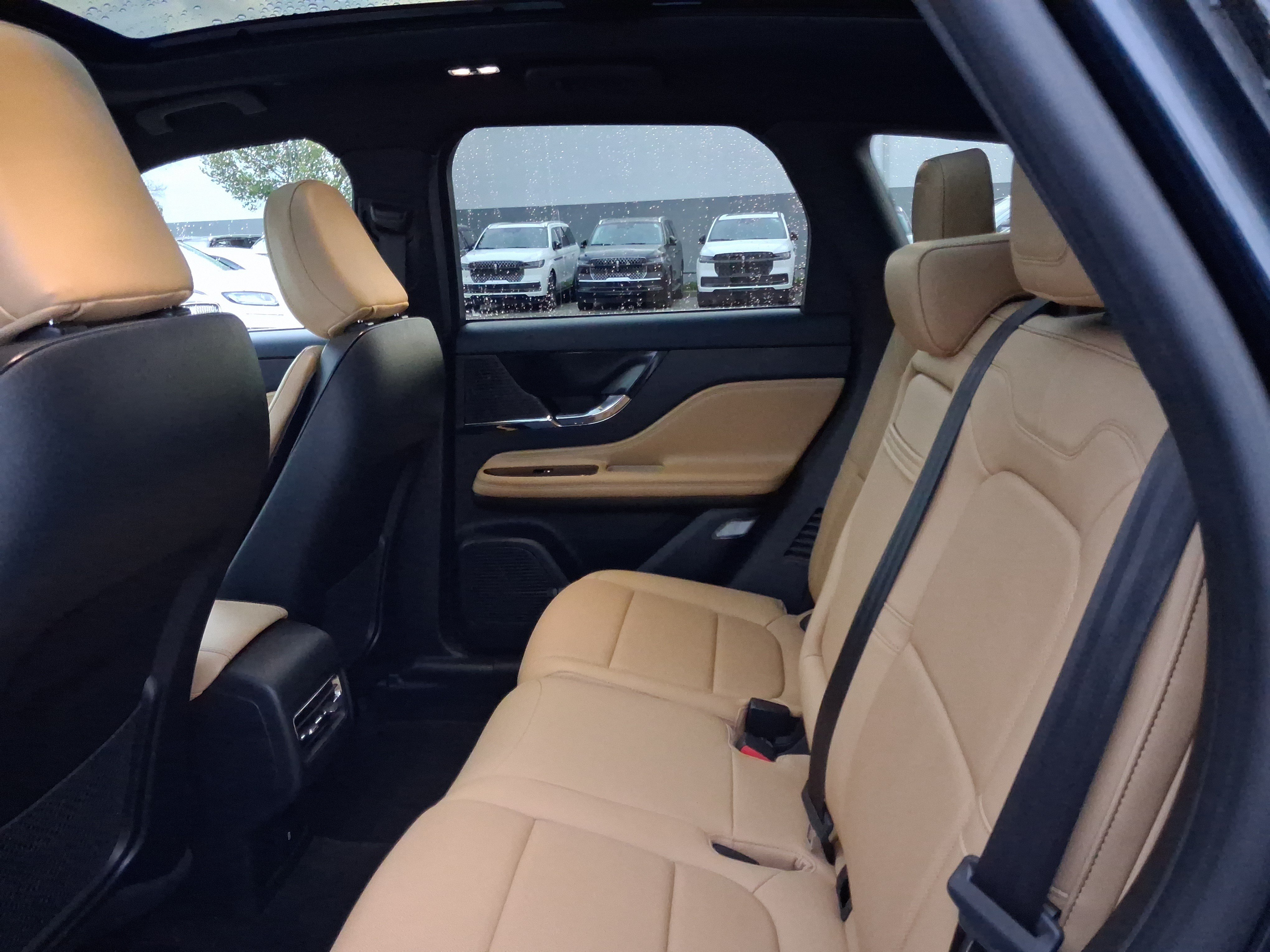 Certified 2022 Lincoln Corsair Reserve w/ Sport Package AWD/4WD image 6