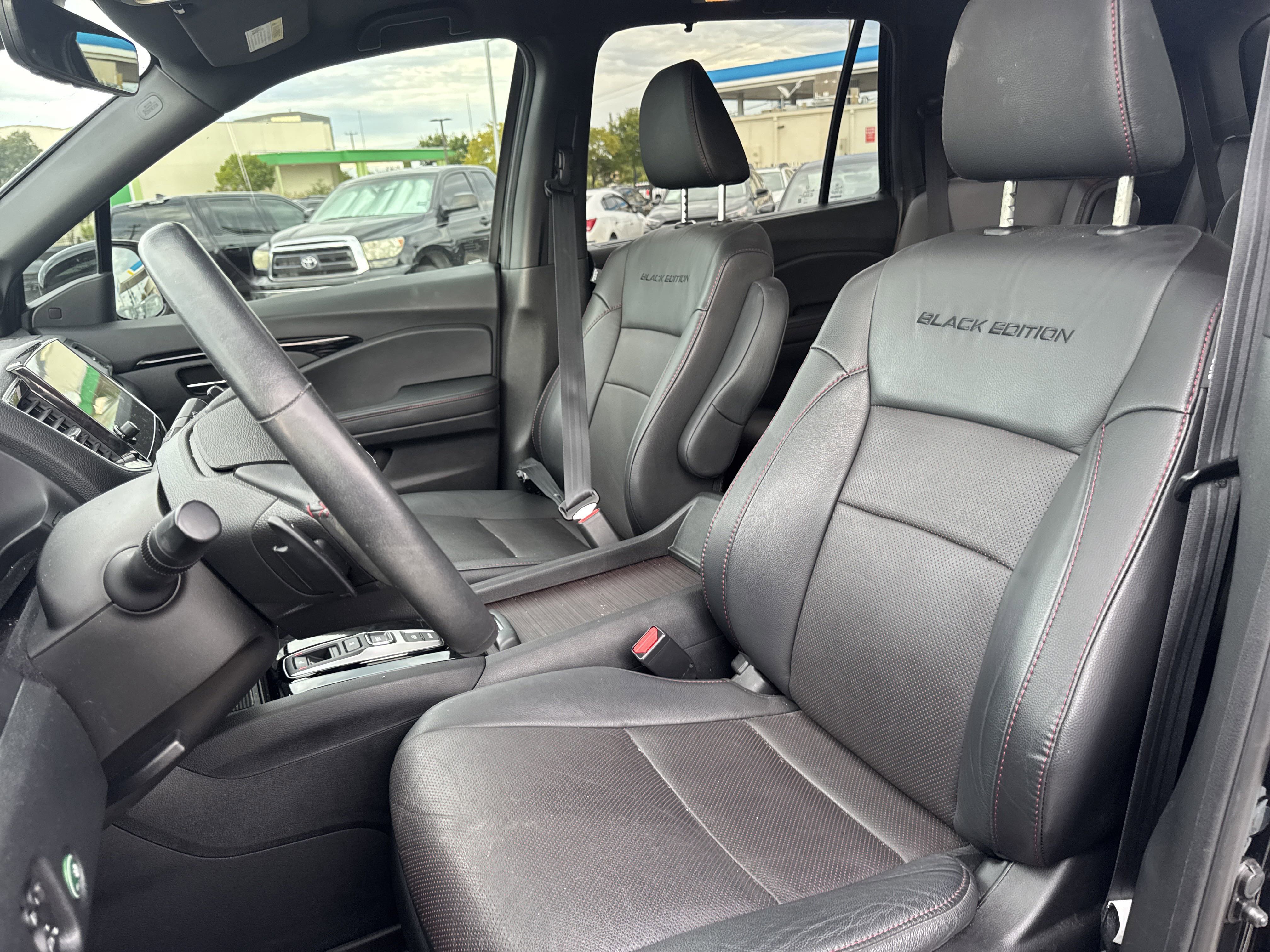 Used 2022 Honda Pilot Black Edition image 26