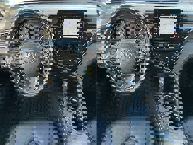 Used 2022 Toyota Camry SE image 11