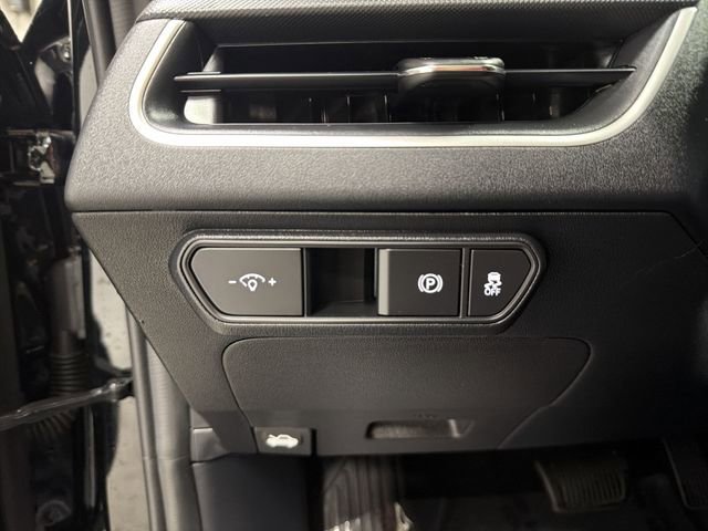 Used 2025 Kia K4 LXS image 27