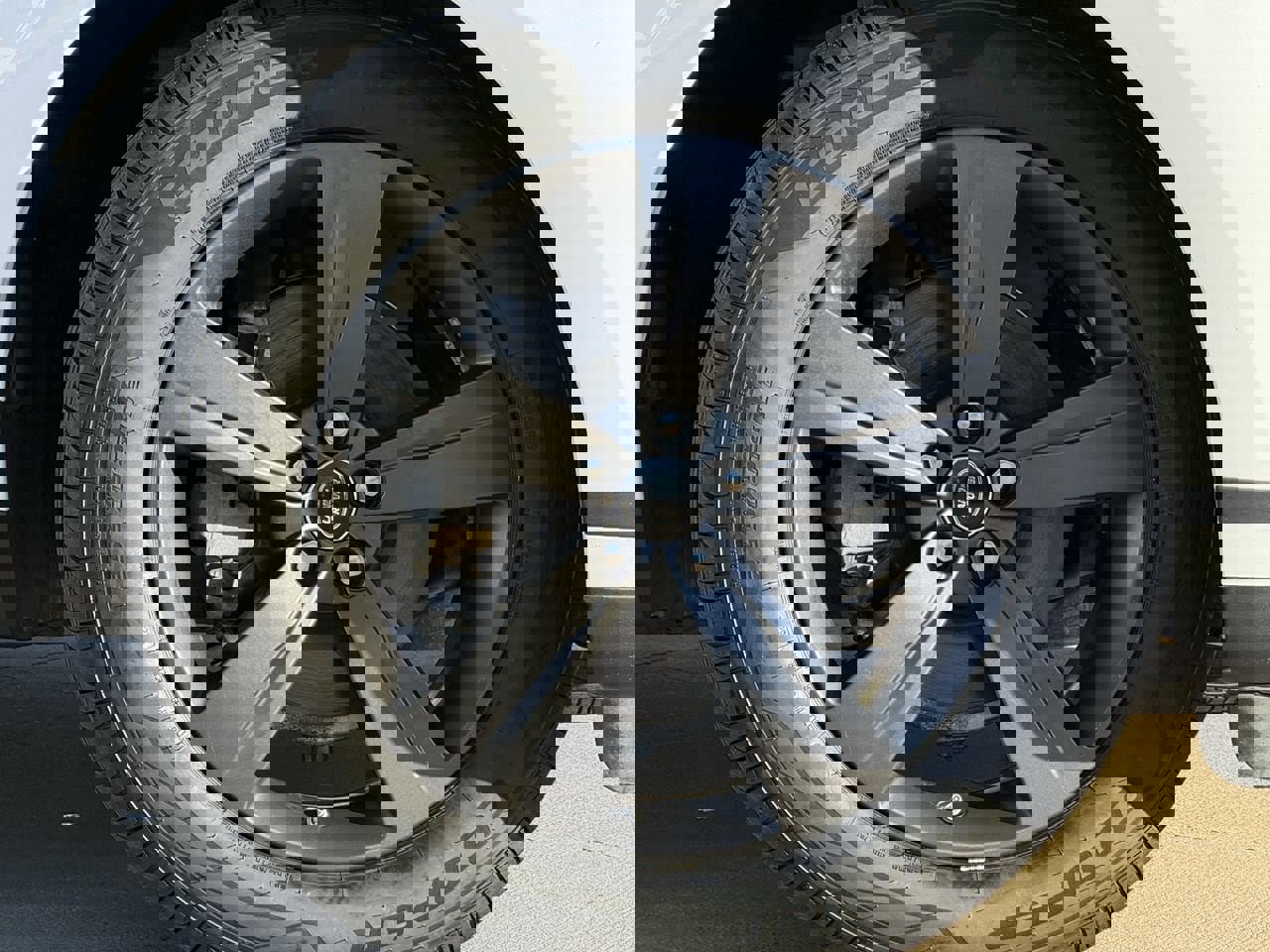 Used 2019 Land Rover Range Rover Velar S image 8