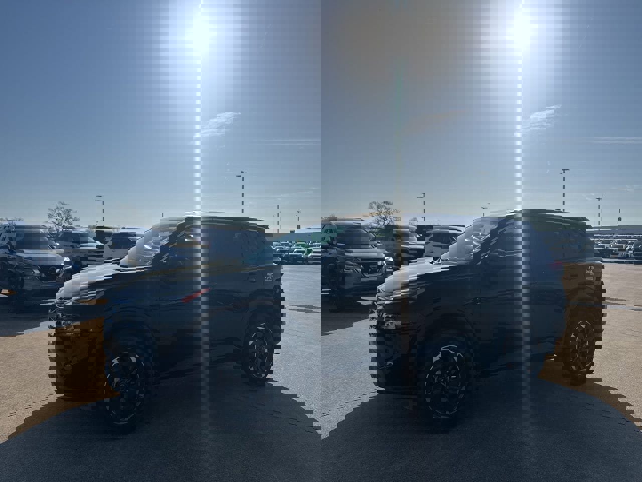 Used 2024 Nissan Rogue SV image 9