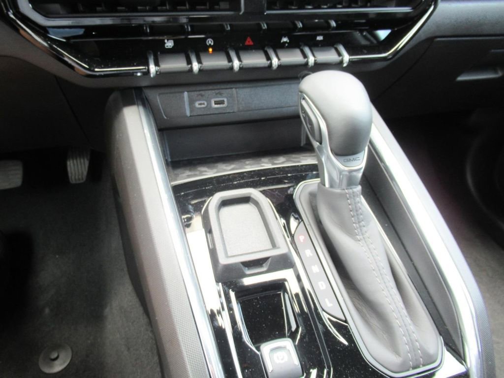 New 2026 GMC Canyon Elevation w/ Convenience Package RWD image 25