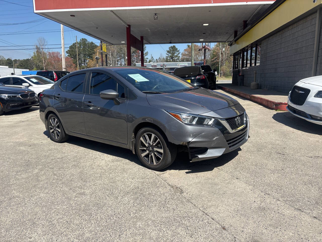 Used 2021 Nissan Versa SV image 5