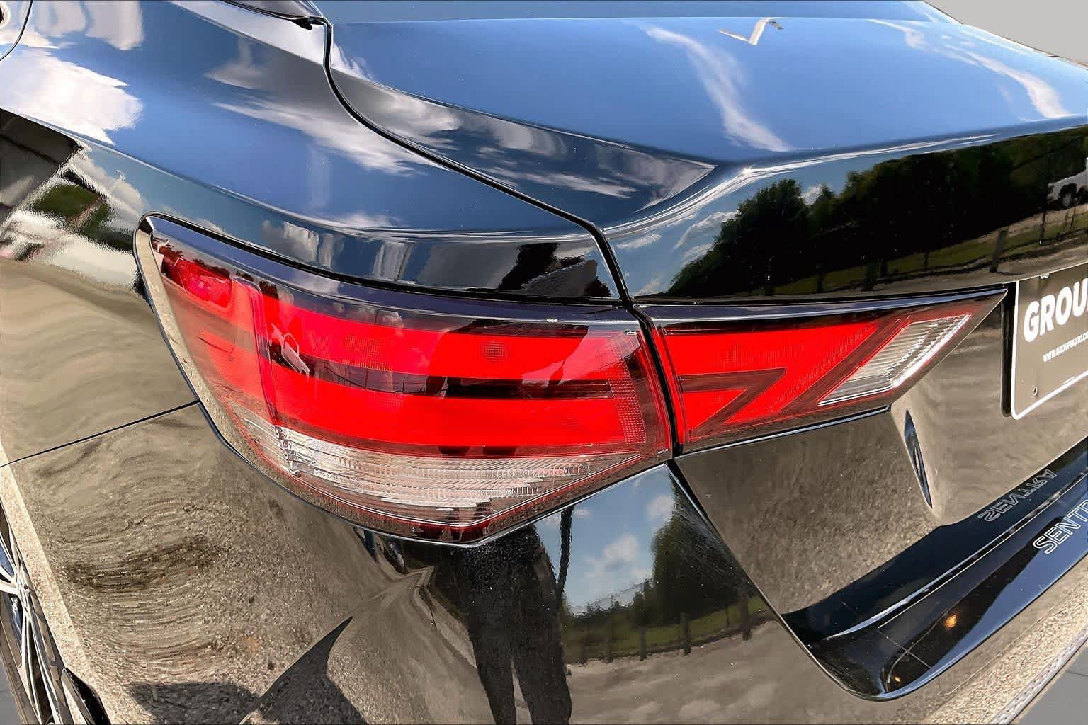 Used 2021 Nissan Sentra SV FWD image 26