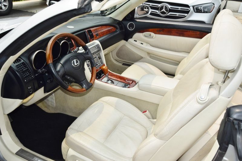 Used 2008 Lexus SC 430 Convertible RWD image 22