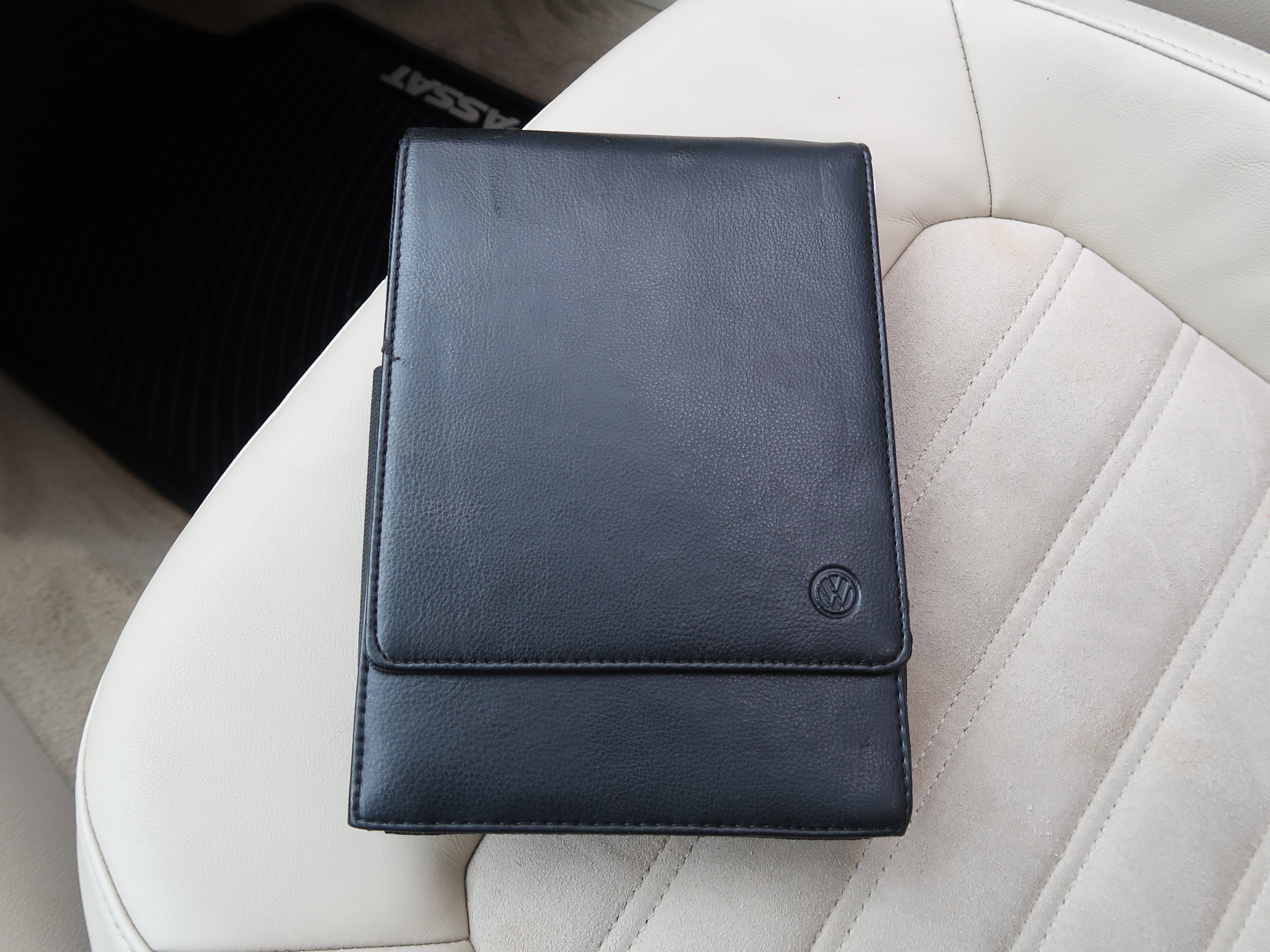 Used 2013 Volkswagen Passat TDI SEL Premium image 27