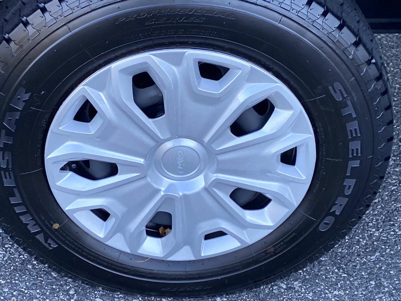 Used 2023 Ford Transit 350 XLT image 29