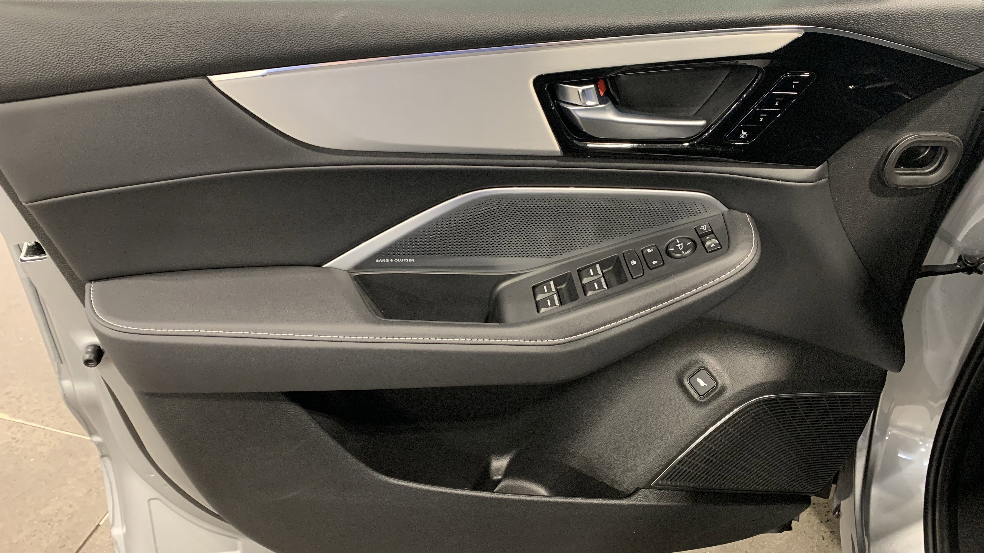 Certified 2026 Acura MDX FWD w/ Technology Package image 54