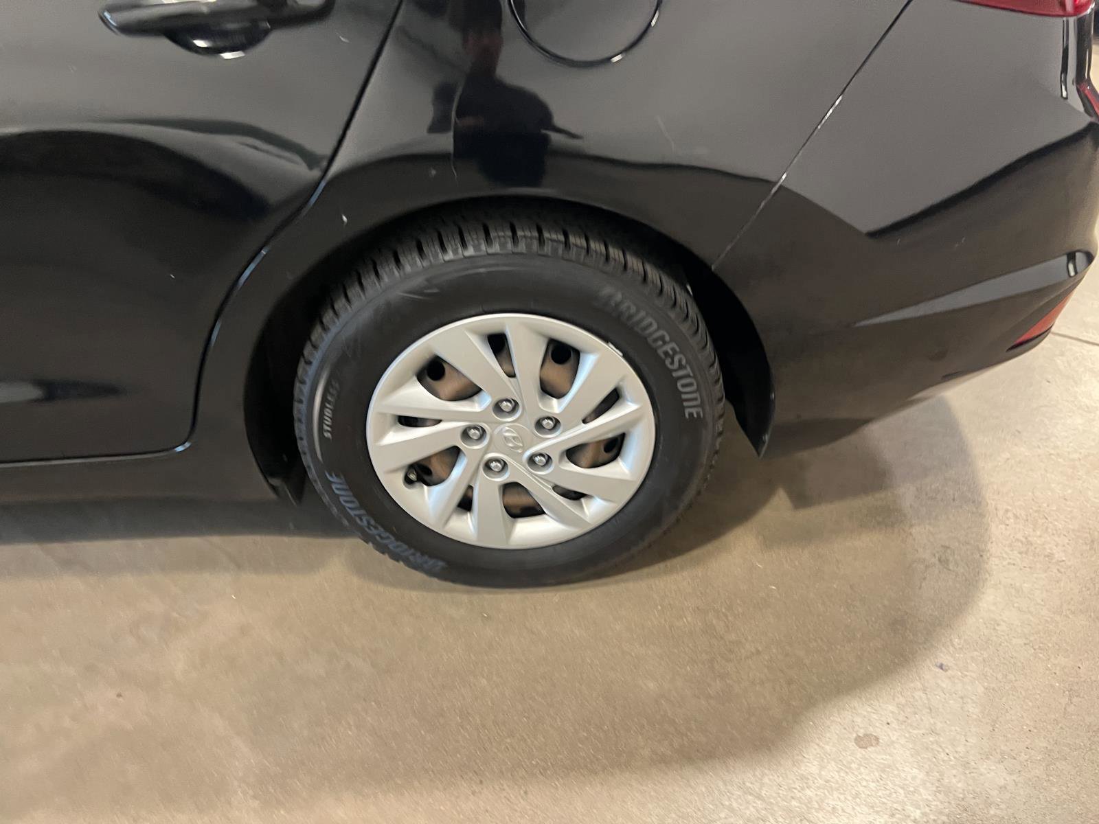 Used 2019 Hyundai Elantra SE w/ Cargo Package FWD image 39