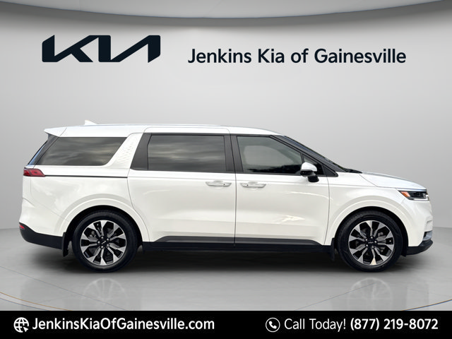 Used 2024 Kia Carnival EX FWD image 7
