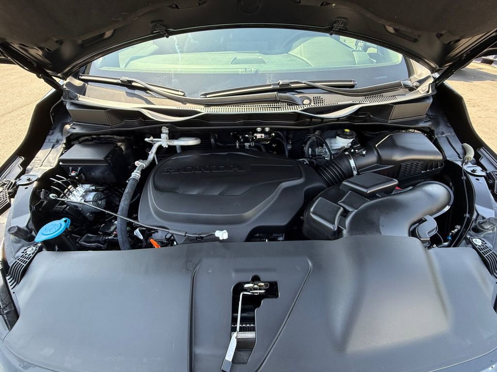 Used 2025 Honda Odyssey Sport-L image 29