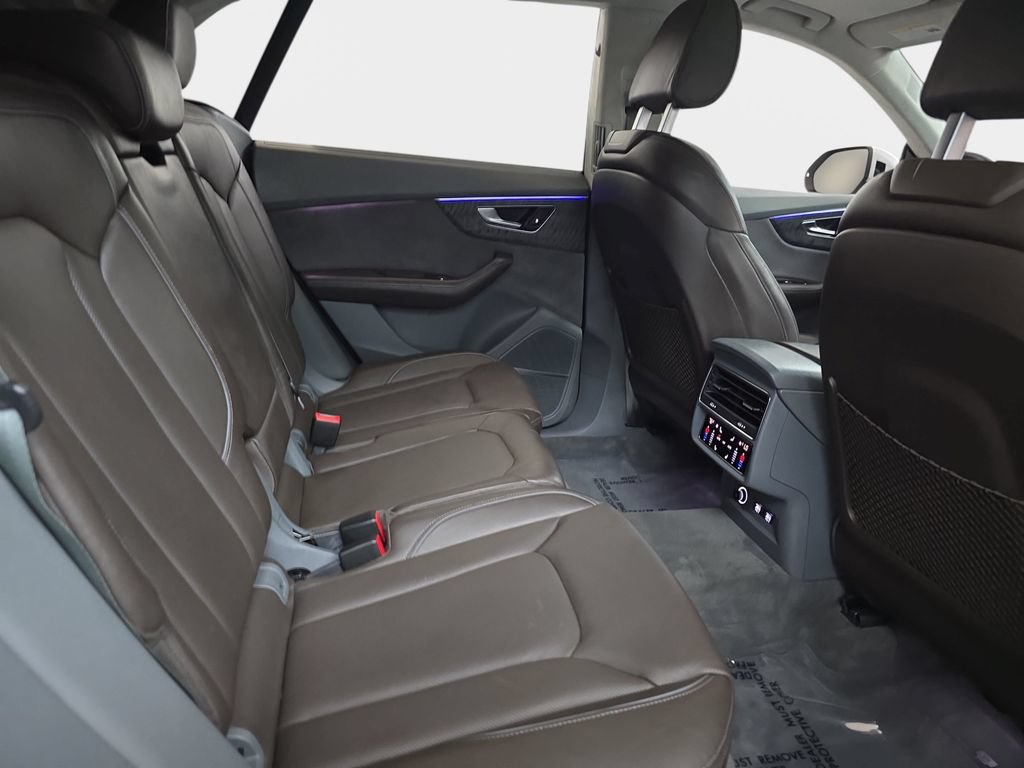 Used 2019 Audi Q8 Prestige AWD/4WD image 13