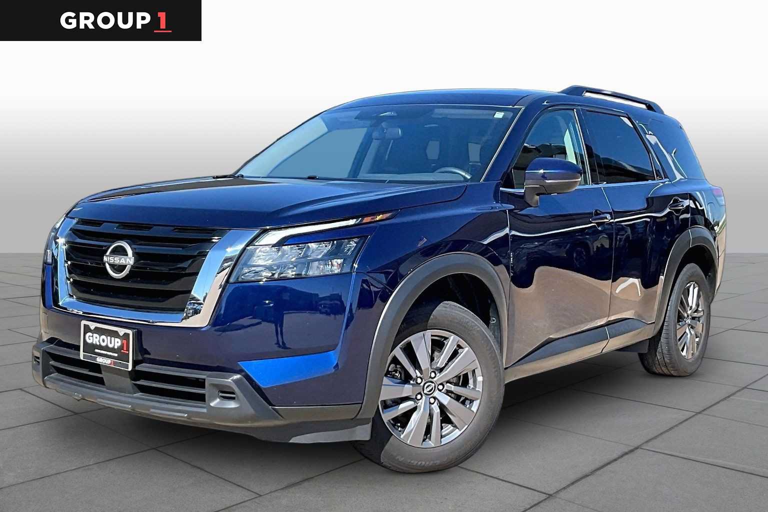 Used 2025 Nissan Pathfinder SV AWD/4WD image 1