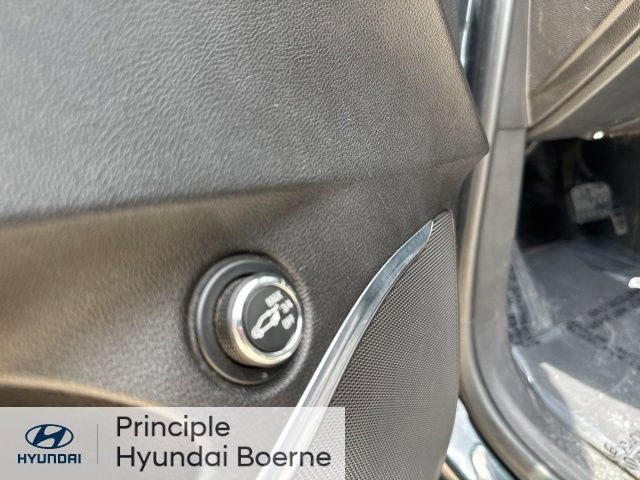 Used 2018 Buick Enclave Essence FWD image 18