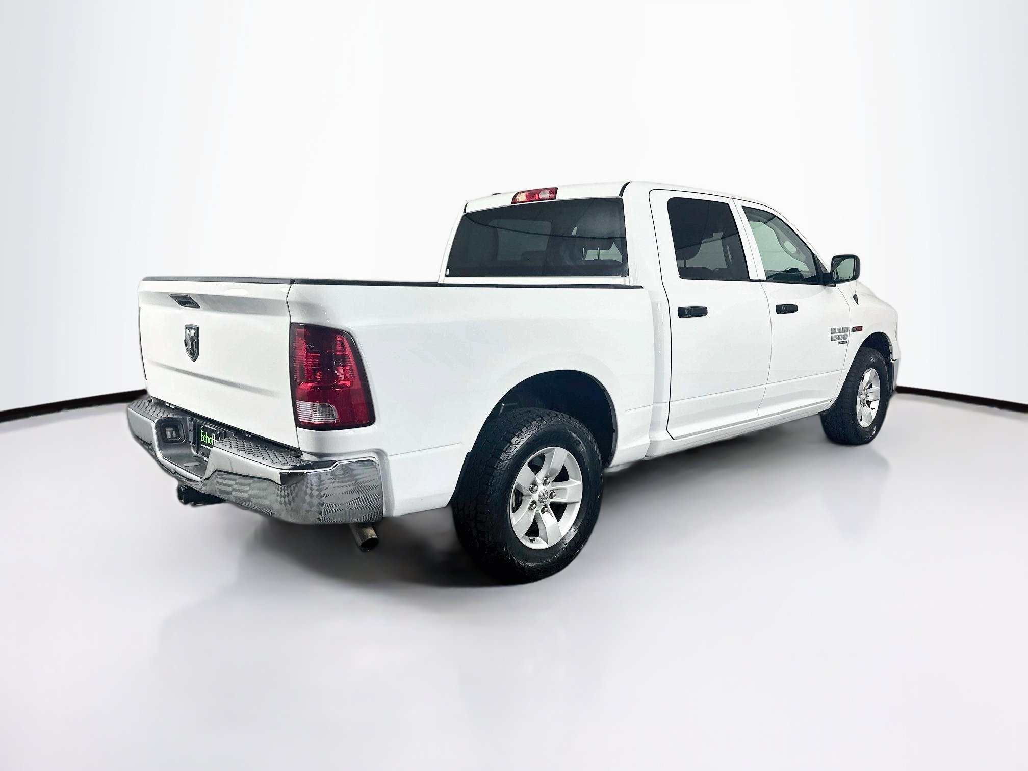 Used 2019 RAM 1500 Tradesman w/ Chrome Appearance Group RWD image 9