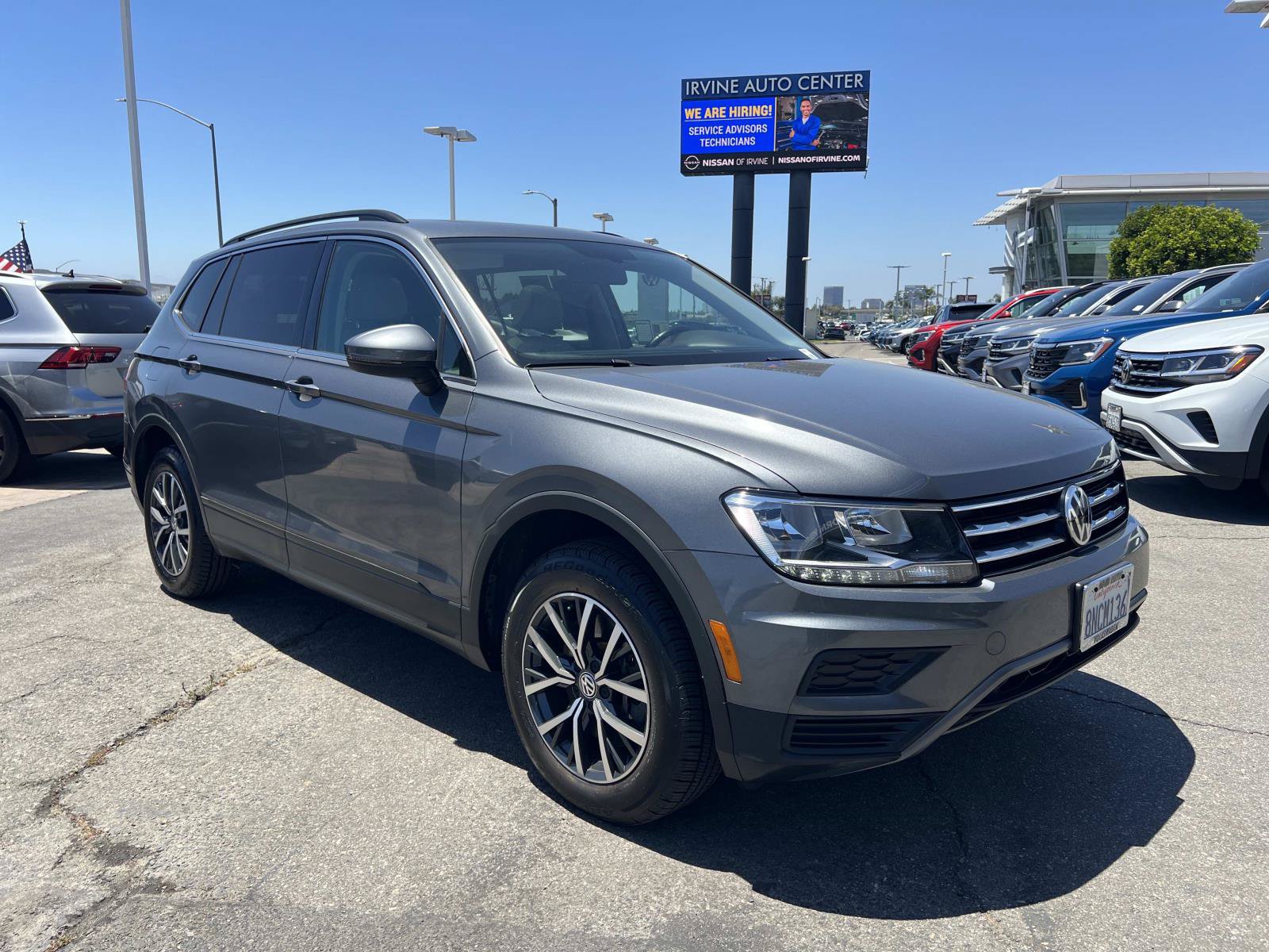 Used 2019 Volkswagen Tiguan SE w/ Panoramic Sunroof Package FWD image 29