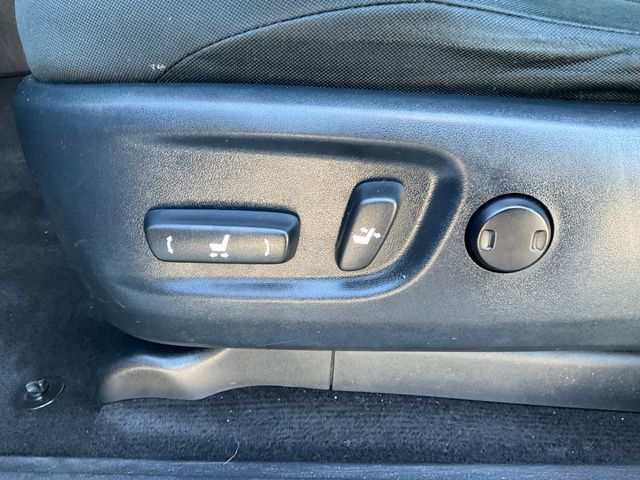 Used 2018 Toyota 4Runner SR5 AWD/4WD image 5