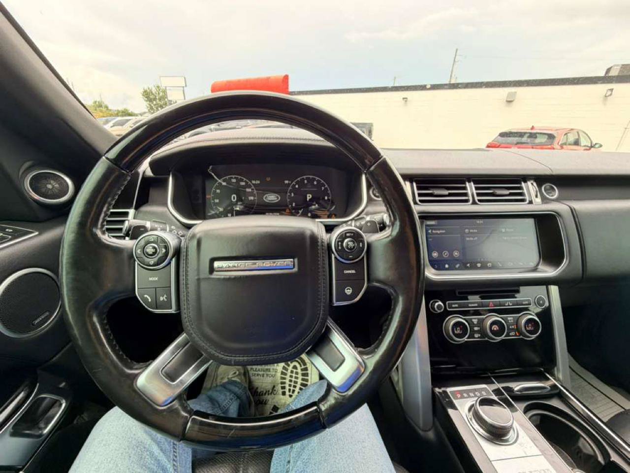Used 2017 Land Rover Range Rover Supercharged AWD/4WD image 33