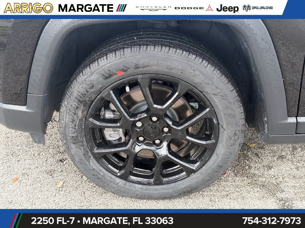 Certified 2023 Jeep Compass Latitude AWD/4WD image 19