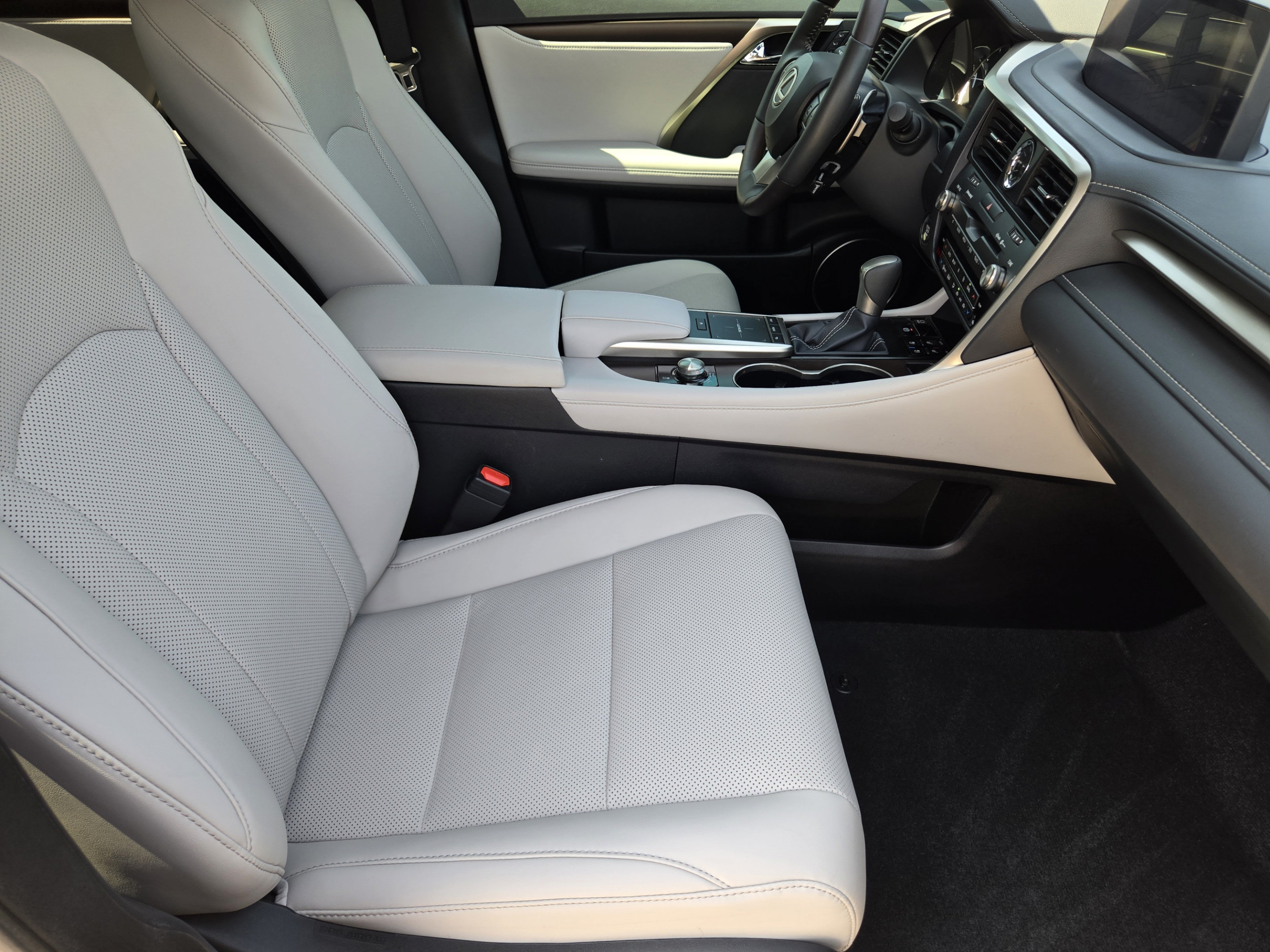 Certified 2022 Lexus RX 350 FWD w/ Premium Package image 6
