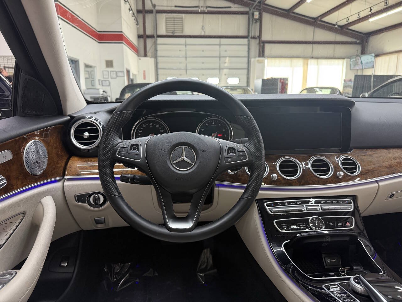 Used 2017 Mercedes-Benz E 300 4MATIC image 22