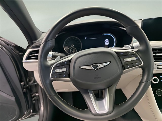 Used 2025 Genesis G70 2.5T image 15